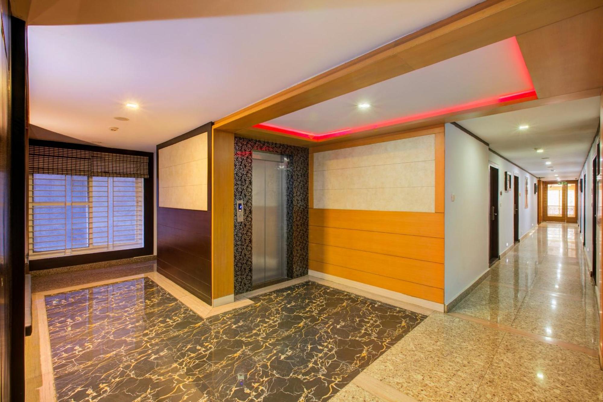 Super Townhouse Oak Jvh Hotel 벵갈루루 외부 사진